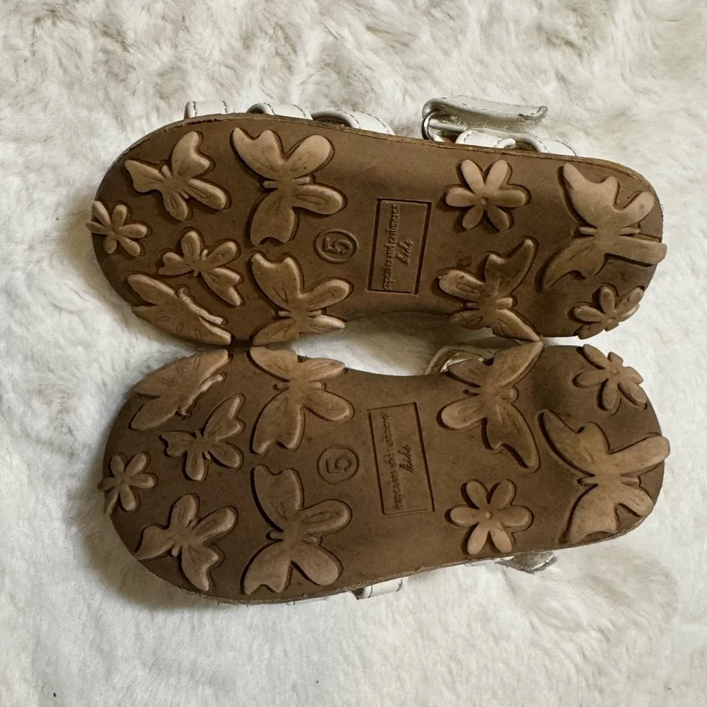 Cupcakes and Cashmere Toddler Sandals Size‎ 5 Floral Shoes